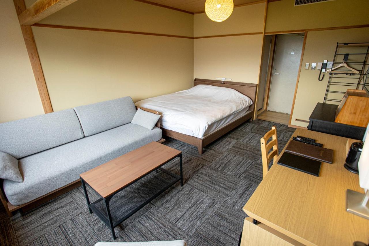 Отель Togari Onsen Alpen Plaza Iiyama Экстерьер фото